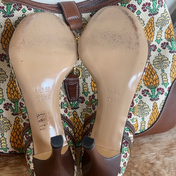 GUCCI Pineapple Print Open Toe Heels Chain Detail Only Worn Once 38.5C Italy - Picture 11 of 14